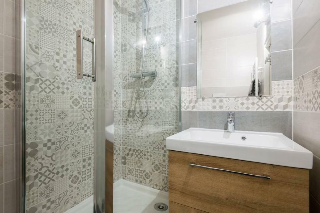 La Tournette Apartment Annecy Bagian luar foto